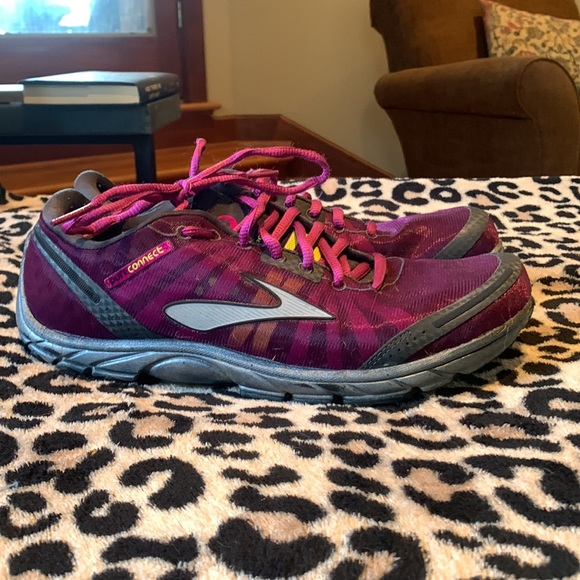 Women’s Pure Connect Brooks Running Shoes 10 - Picture 2 of 4